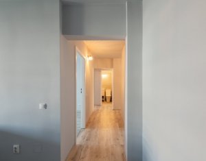 Appartement 4 chambres à vendre dans Cluj-napoca, zone Manastur