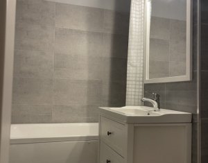 Appartement 4 chambres à vendre dans Cluj-napoca, zone Manastur