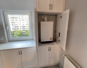 Appartement 4 chambres à vendre dans Cluj-napoca, zone Manastur