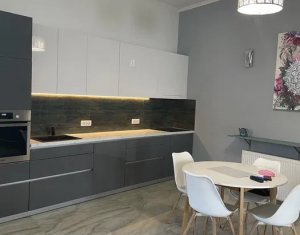 Appartement 3 chambres à louer dans Cluj-napoca, zone Centru