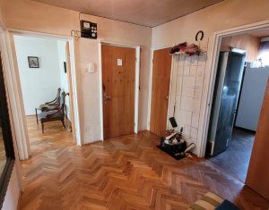 Appartement 4 chambres à vendre dans Cluj-napoca, zone Manastur