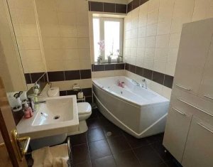 Appartement 3 chambres à vendre dans Floresti