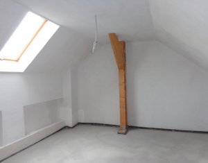 Lakás 11 szobák kiadó on Cluj-napoca, Zóna Gruia