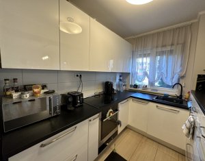 Appartement 3 chambres à vendre dans Cluj-napoca, zone Buna Ziua