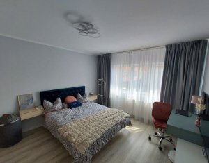 Maison 4 chambres à vendre dans Floresti