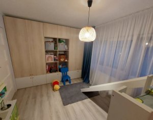 Maison 4 chambres à vendre dans Floresti