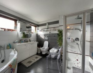 Ház 6 szobák eladó on Cluj-napoca, Zóna Andrei Muresanu