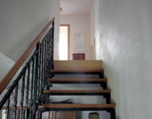 Maison 3 chambres à vendre dans Floresti