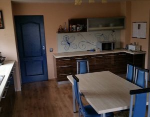 Maison 6 chambres à vendre dans Cluj-napoca, zone Andrei Muresanu