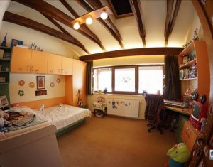 Maison 4 chambres à vendre dans Cluj-napoca