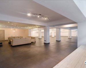 Spatiu de inchiriat la parter, 300 mp, open space, ultrainisat, 6 parcari