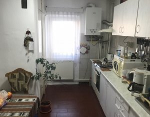 Lakás 4 szobák eladó on Cluj-napoca, Zóna Manastur