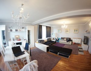 Maison 4 chambres à louer dans Cluj-napoca, zone Andrei Muresanu