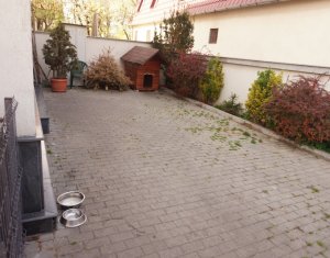Maison 5 chambres à vendre dans Cluj-napoca, zone Andrei Muresanu