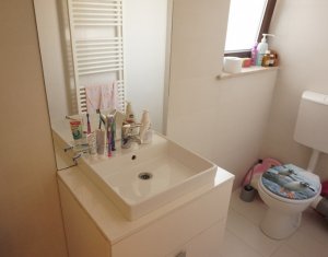 Maison 5 chambres à vendre dans Cluj-napoca, zone Andrei Muresanu