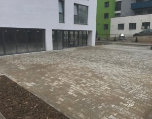 Spatiu de inchiriat in zona Gheorgheni, 318 mp, vitrina 13ml, 6-8 parcari