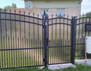 Ház 2 szobák eladó on Bontida