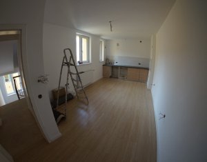 Ház 11 szobák eladó on Cluj-napoca, Zóna Centru