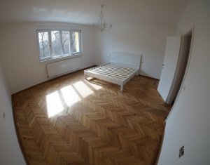 Ház 11 szobák eladó on Cluj-napoca, Zóna Centru