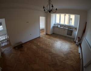 Ház 11 szobák eladó on Cluj-napoca, Zóna Centru