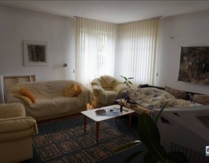 Maison 10 chambres à vendre dans Cluj-napoca, zone Andrei Muresanu