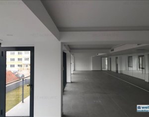 Birou de inchiriat, zona Iulius, imobil nou cu expunere buna, 258 mp, open space
