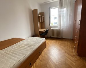 Appartement 4 chambres à vendre dans Cluj-napoca, zone Manastur