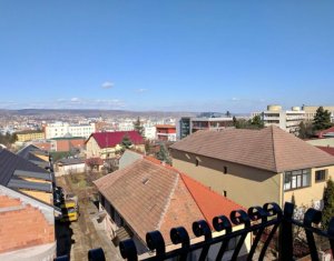 Appartement 3 chambres à louer dans Cluj-napoca, zone Zorilor