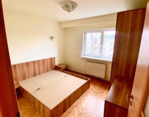 Appartement 4 chambres à vendre dans Cluj-napoca, zone Marasti