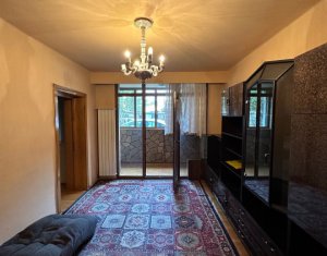Appartement 3 chambres à louer dans Cluj-napoca, zone Centru