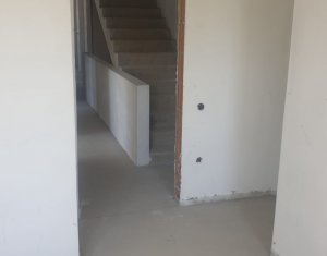 Maison 4 chambres à louer dans Cluj-napoca, zone Europa