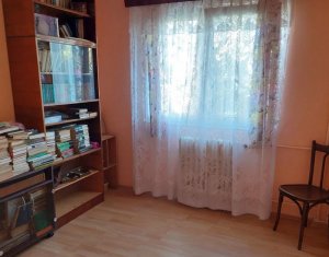 Appartement 4 chambres à vendre dans Cluj-napoca, zone Manastur