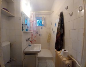 Appartement 4 chambres à vendre dans Cluj-napoca, zone Manastur