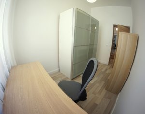 Appartement 3 chambres à louer dans Cluj-napoca, zone Centru
