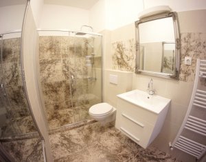 Appartement 3 chambres à louer dans Cluj-napoca, zone Centru