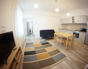Appartement 3 chambres à louer dans Cluj-napoca, zone Centru