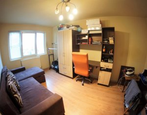 Lakás 4 szobák eladó on Cluj-napoca, Zóna Manastur