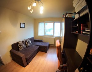 Lakás 4 szobák eladó on Cluj-napoca, Zóna Manastur