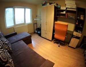 Lakás 4 szobák eladó on Cluj-napoca, Zóna Manastur