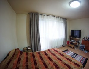 Lakás 4 szobák eladó on Cluj-napoca, Zóna Manastur