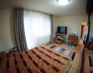 Lakás 4 szobák eladó on Cluj-napoca, Zóna Manastur