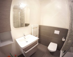 Appartement 3 chambres à louer dans Cluj-napoca, zone Centru