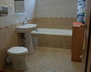 Appartement 3 chambres à louer dans Cluj-napoca, zone Marasti