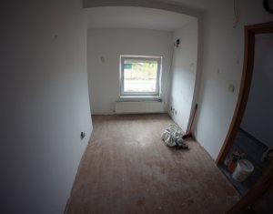 Ház 6 szobák eladó on Cluj-napoca