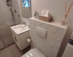 Appartement 3 chambres à vendre dans Cluj-napoca, zone Plopilor