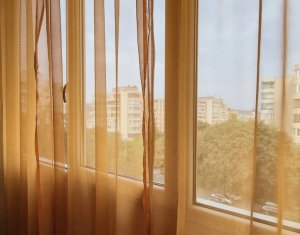 Appartement 4 chambres à vendre dans Cluj-napoca, zone Marasti