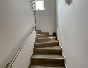 Ház 4 szobák eladó on Floresti, Zóna Centru