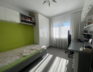 Appartement 3 chambres à vendre dans Cluj-napoca, zone Zorilor