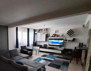 Maison 4 chambres à vendre dans Floresti