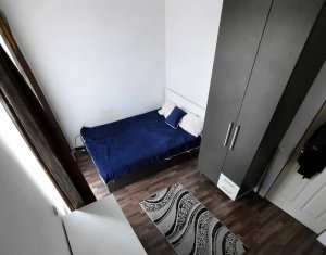 Maison 4 chambres à vendre dans Floresti